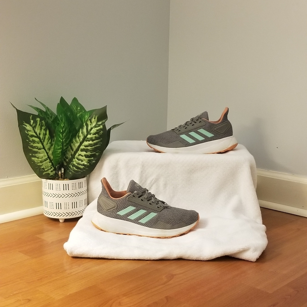 Adidas cloudfoam sneakers